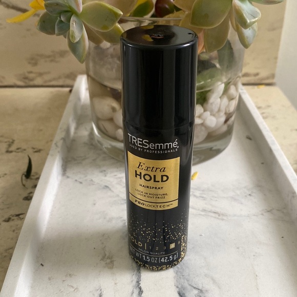 New travel size TreSemme Extra Hold Hairspray - Picture 3 of 4